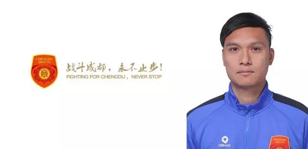 婴儿吃母乳视频